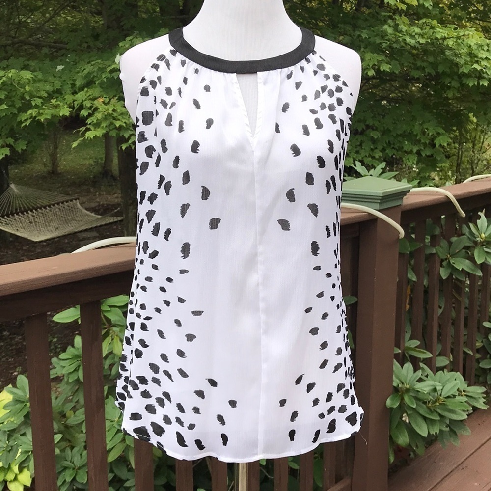 New York & Co white and black sleeveless top